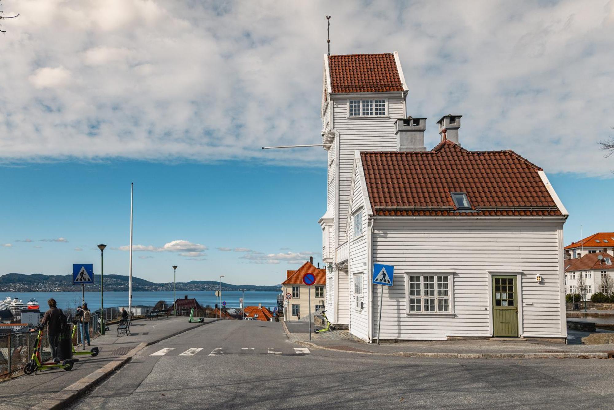Апартаменти Bryggen // Floyen Living Берген Екстер'єр фото